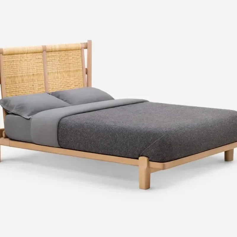 684 Twenty-Five Bed