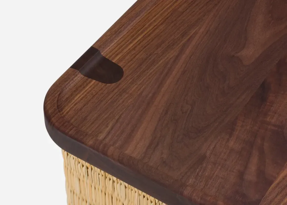 685Q Twenty-Five Bedside Table - De La Espada w Mesmetric