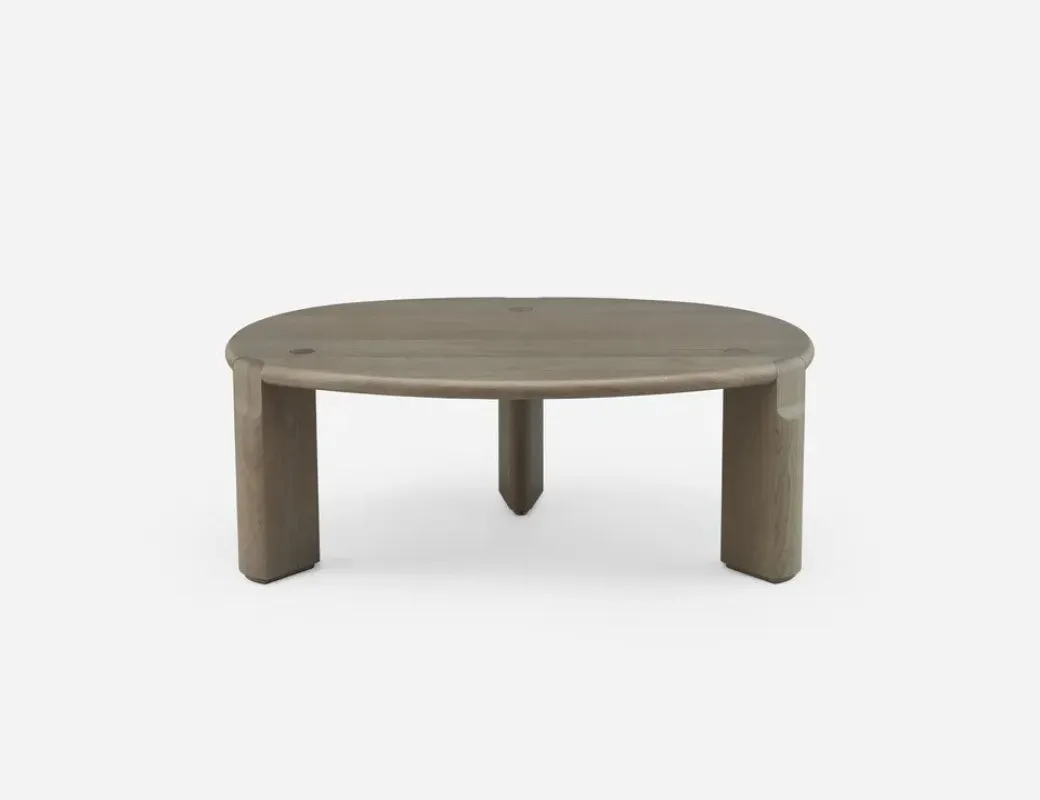 686 Twenty-Five Coffee Table Wood - De La Espada w Mesmetric