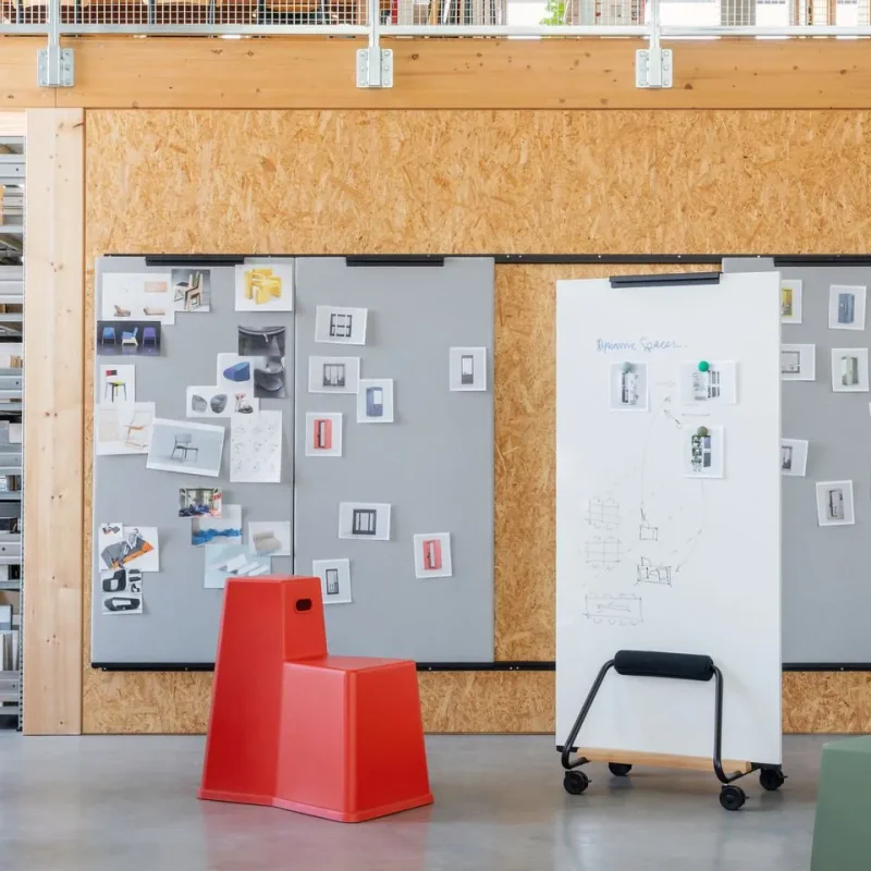 Dancing Wall - Vitra w Mesmetric