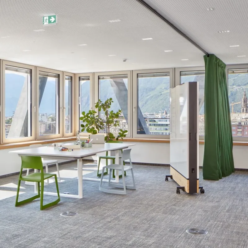 Dancing Wall - Vitra w Mesmetric