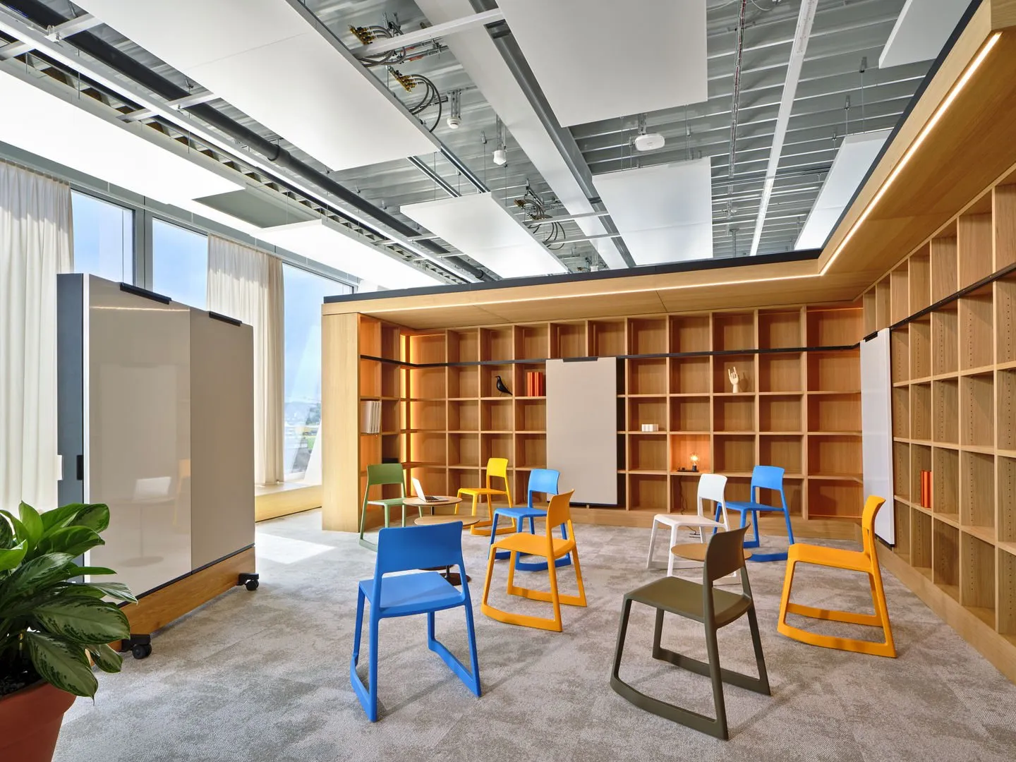 Dancing Wall - Vitra w Mesmetric