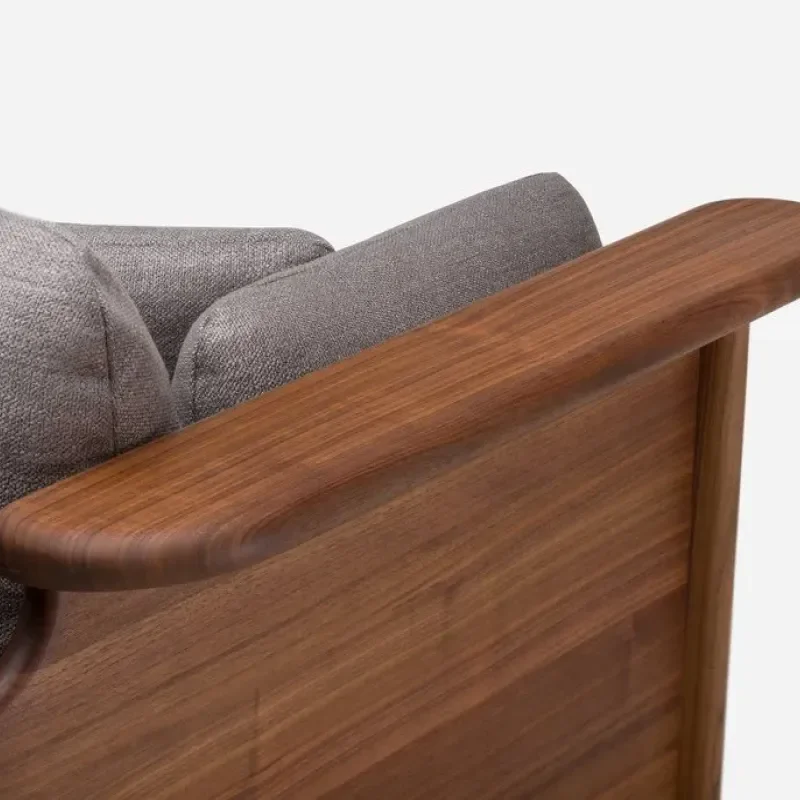 687 Twenty-Five Sofa - De La Espada w Mesmetric