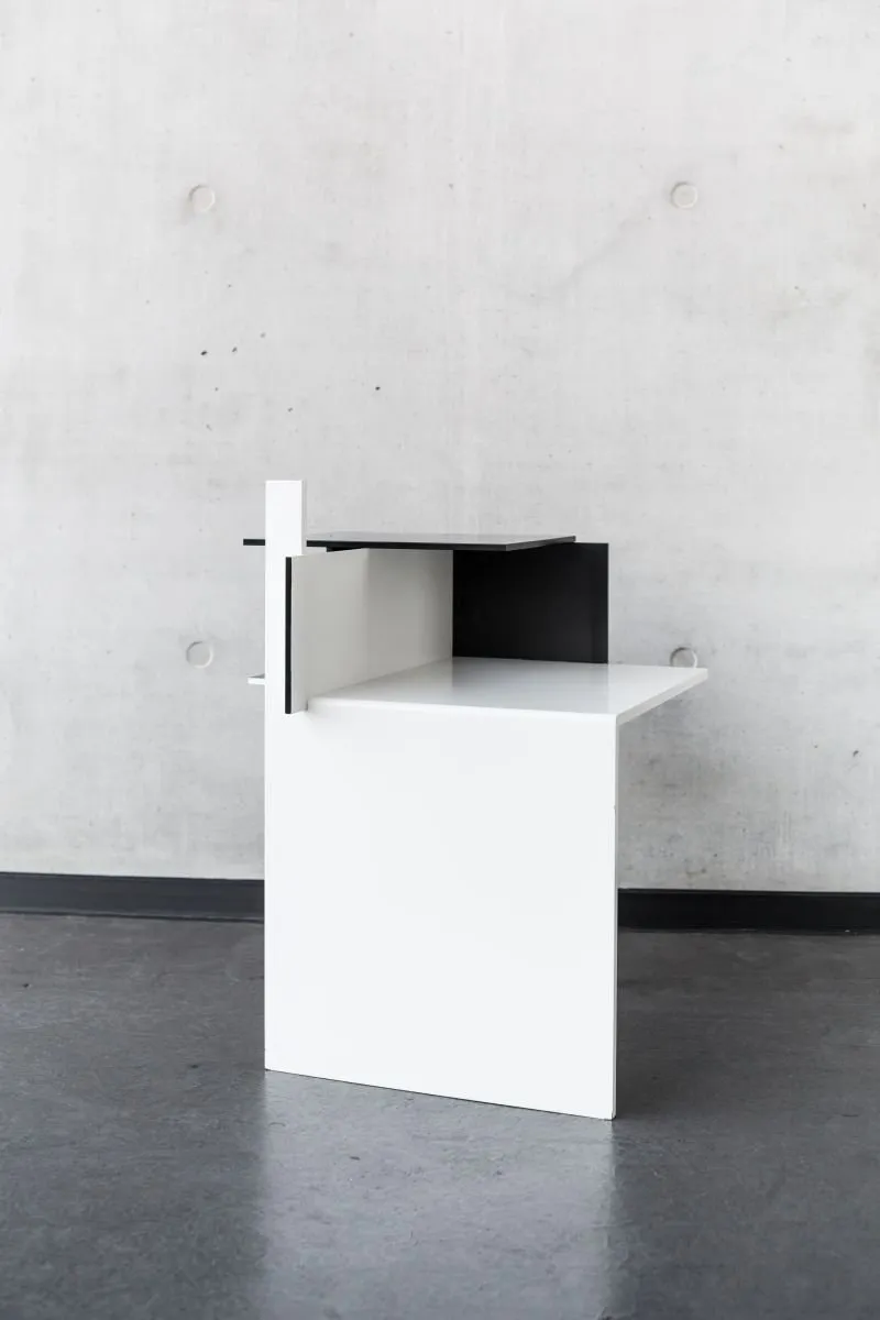 De Stijl Table - ClassiCon w Mesmetric