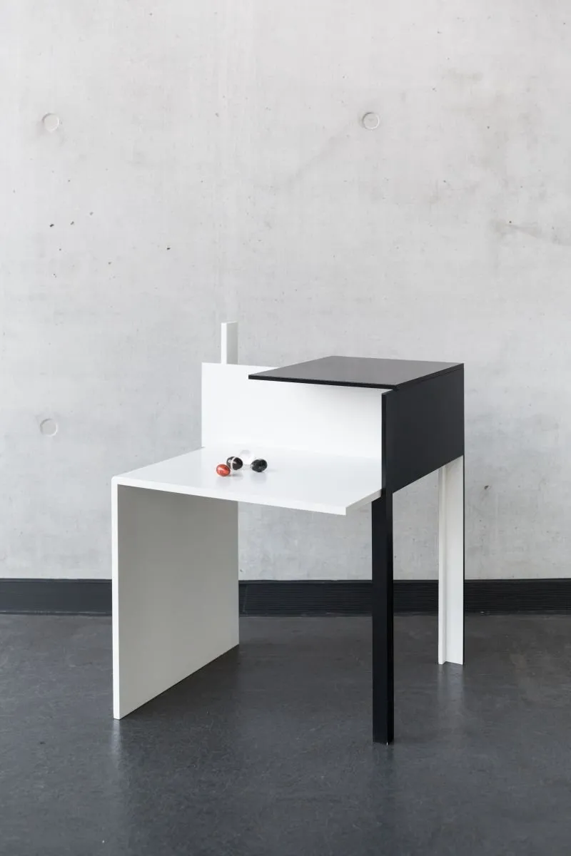 De Stijl Table - ClassiCon w Mesmetric