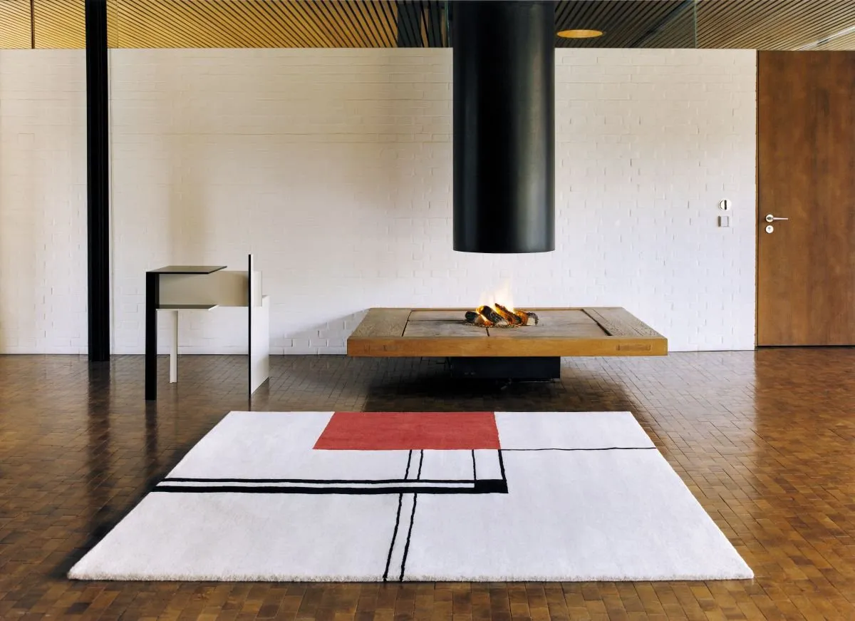 De Stijl Table - ClassiCon w Mesmetric