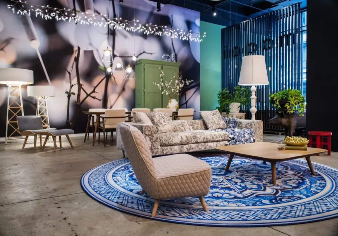Delft Blue Plate – Moooi Carpets at Mesmetric