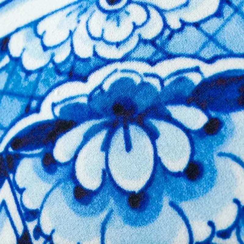 Delft Blue Plate – Moooi Carpets at Mesmetric