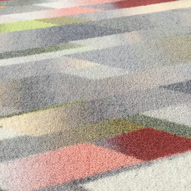 Diagonal Gradient – Moooi Carpets at Mesmetric