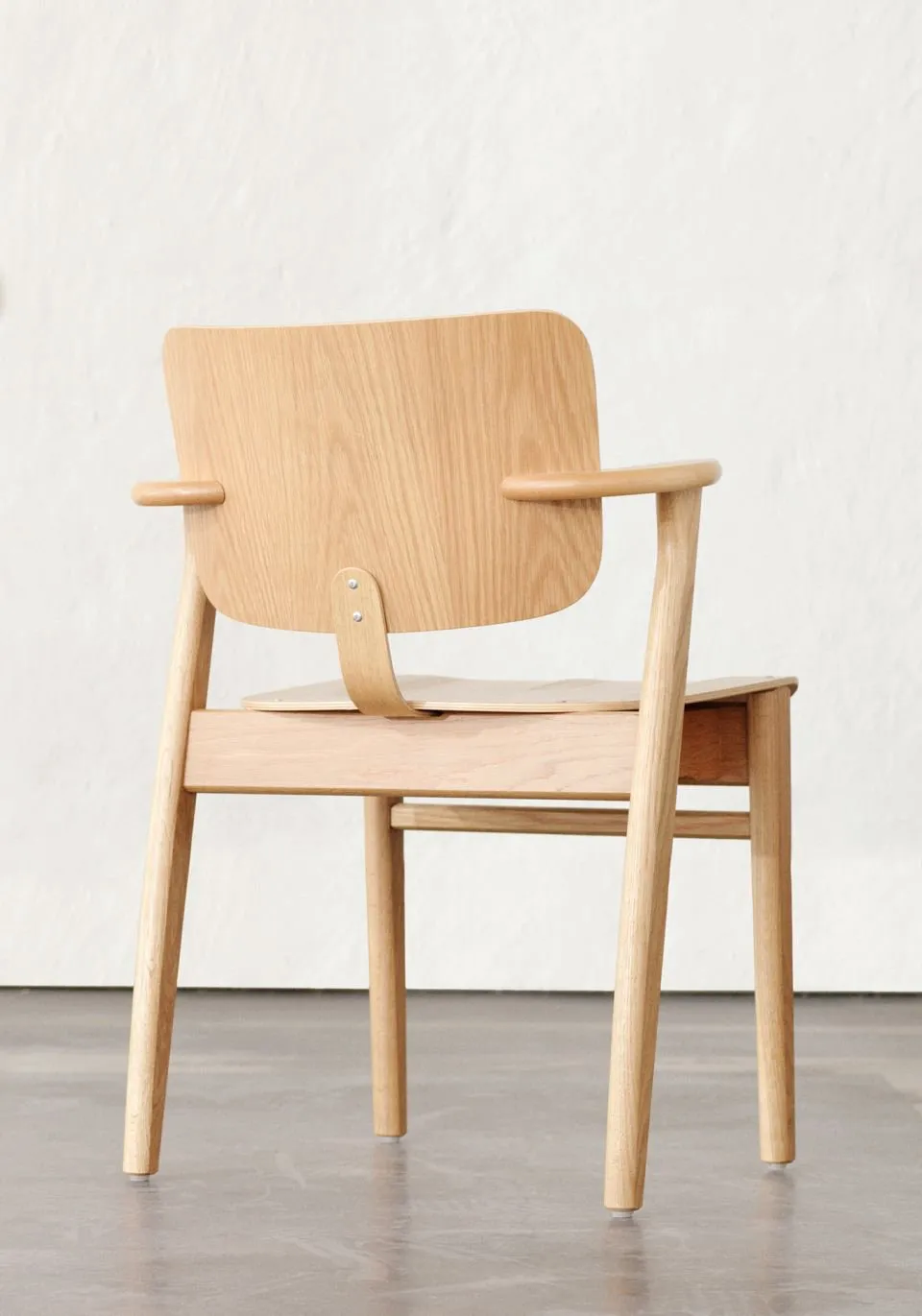 Domus chair - Artek w Mesmetric