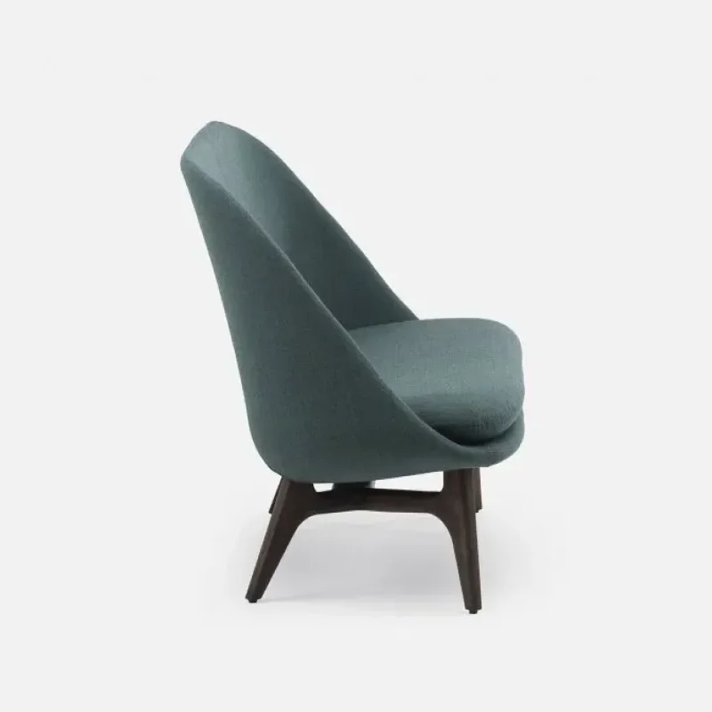 750L Solo Sofa – De La Espada at Mesmetric