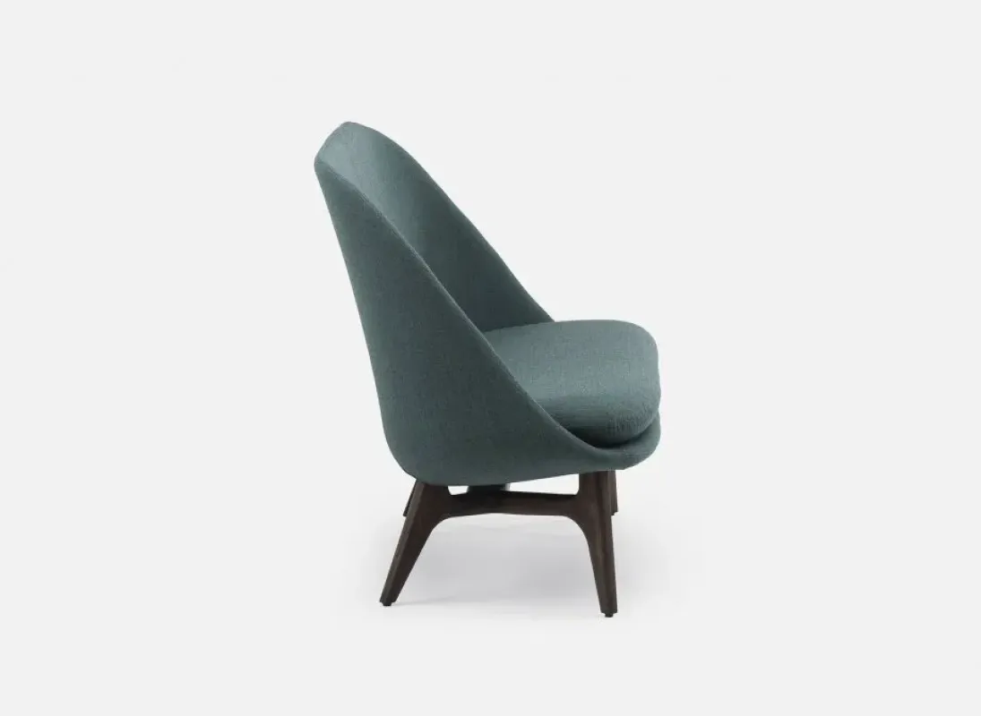 750L Solo Sofa – De La Espada at Mesmetric