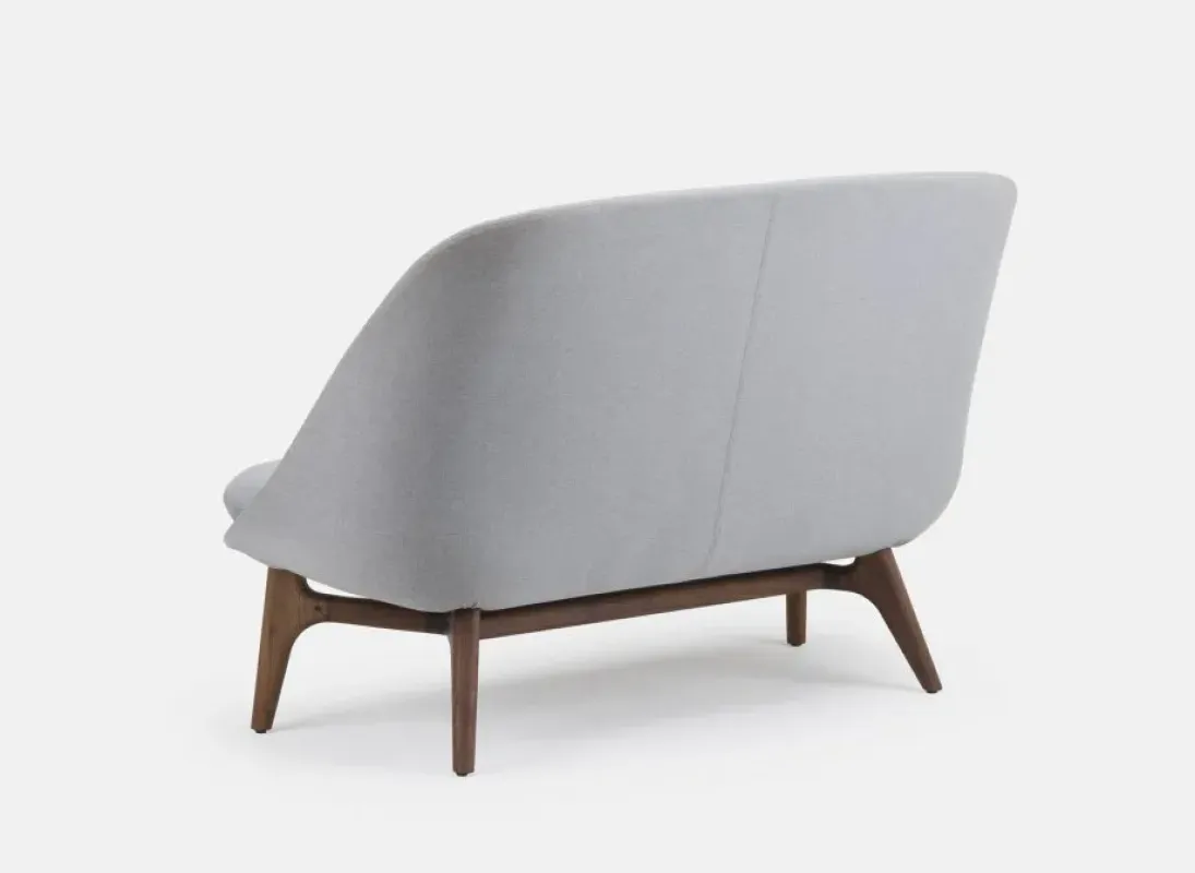 750L Solo Sofa – De La Espada at Mesmetric