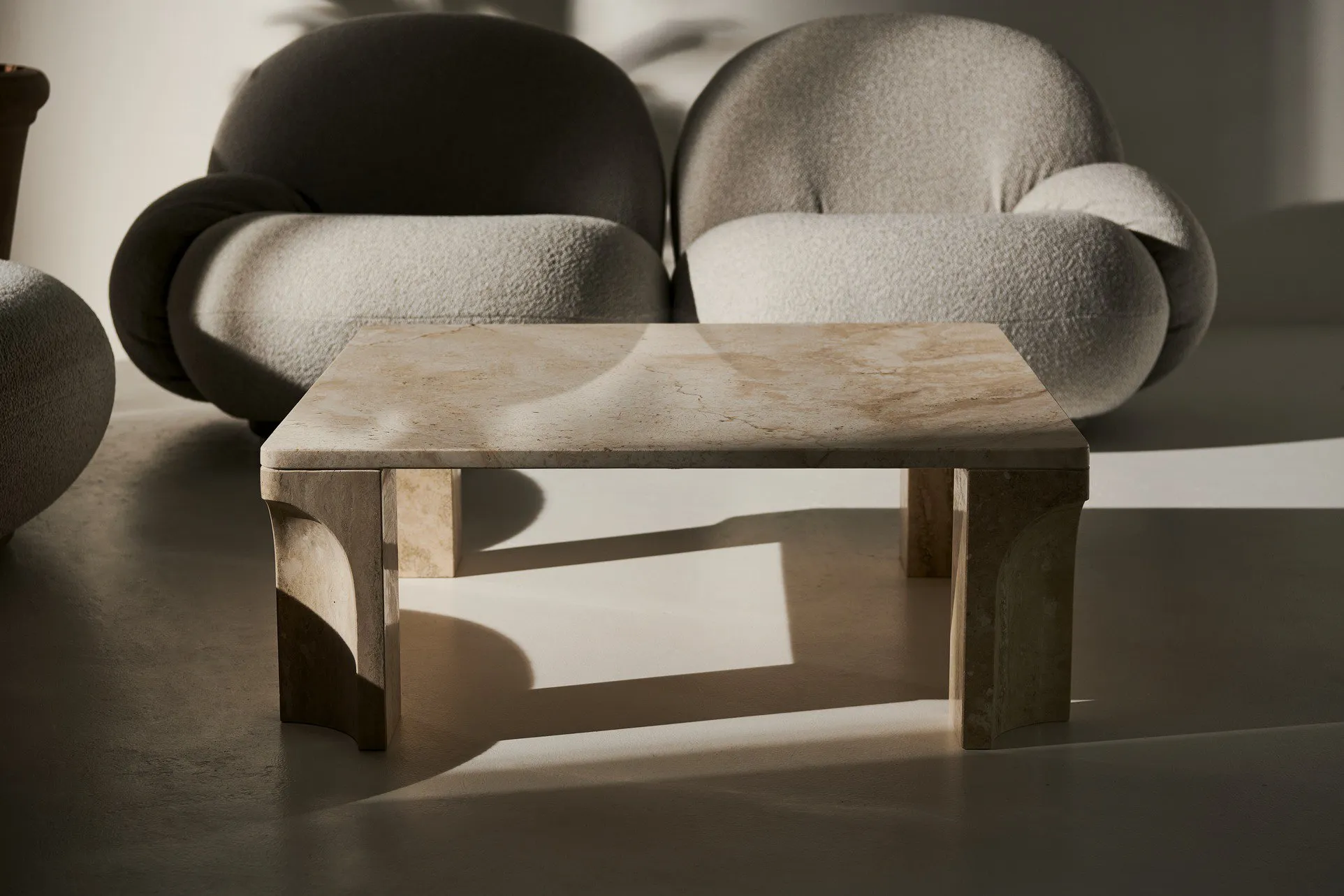 Doric – Gubi.dk at Mesmetric