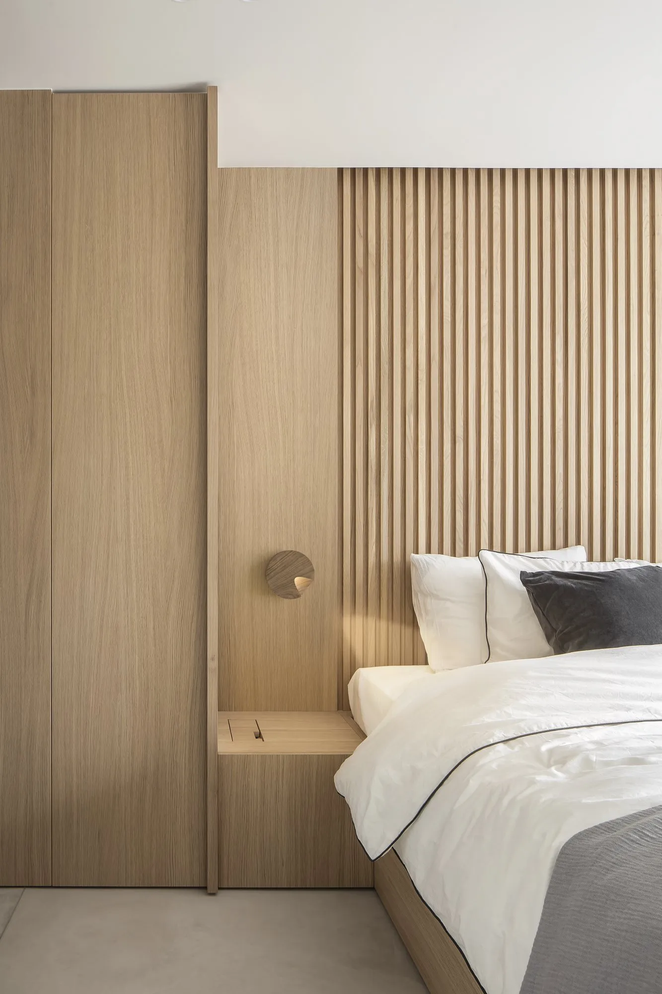 Dots Wall 4660, 4662 - Vibia w Mesmetric