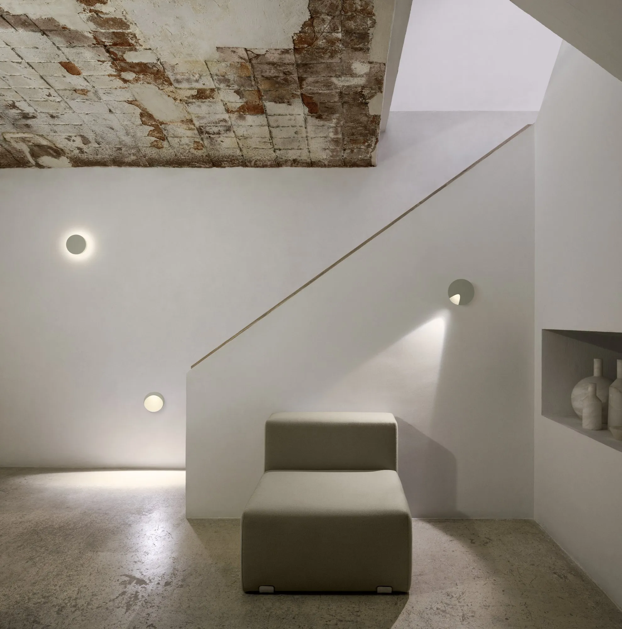 Dots Wall 4660, 4662 - Vibia w Mesmetric