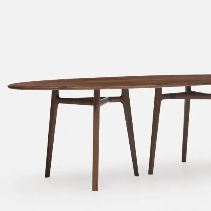 752 Solo Dining Table - De La Espada w Mesmetric