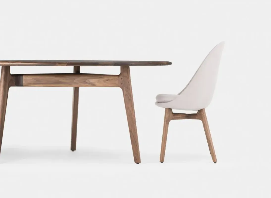 752R Solo Round Table – De La Espada at Mesmetric