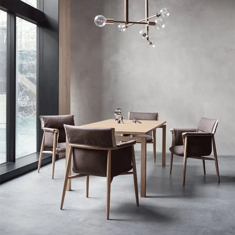 E005 Embrace Chair - Carl Hansen w Mesmetric