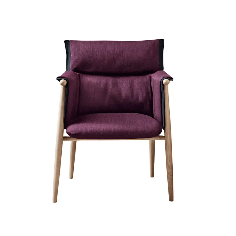 E005 Embrace Chair - Carl Hansen w Mesmetric
