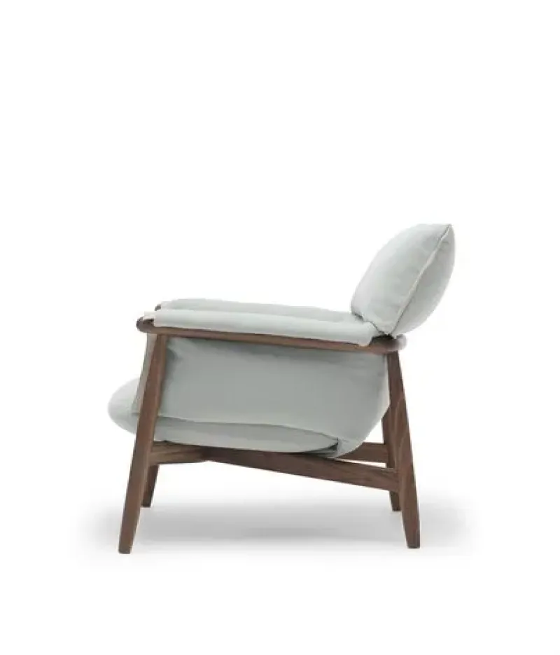 E015 Embrace Lounge - Carl Hansen w Mesmetric