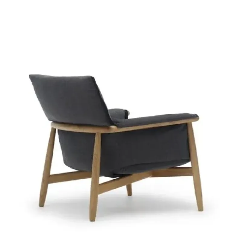 E015 Embrace Lounge - Carl Hansen w Mesmetric