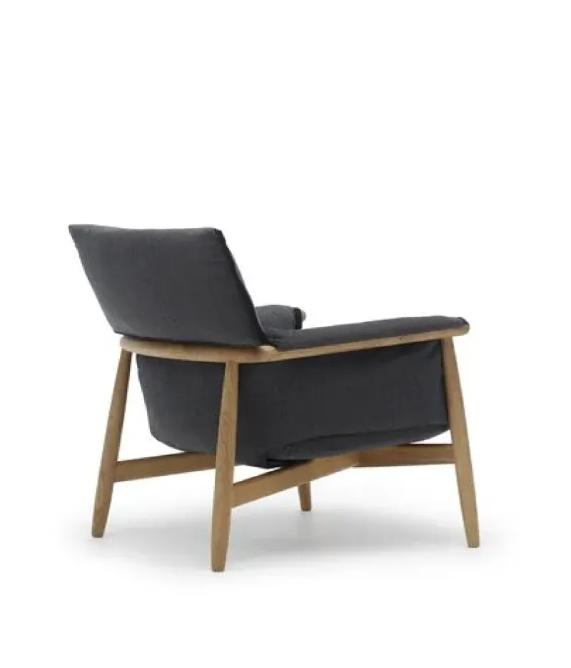 E015 Embrace Lounge - Carl Hansen w Mesmetric