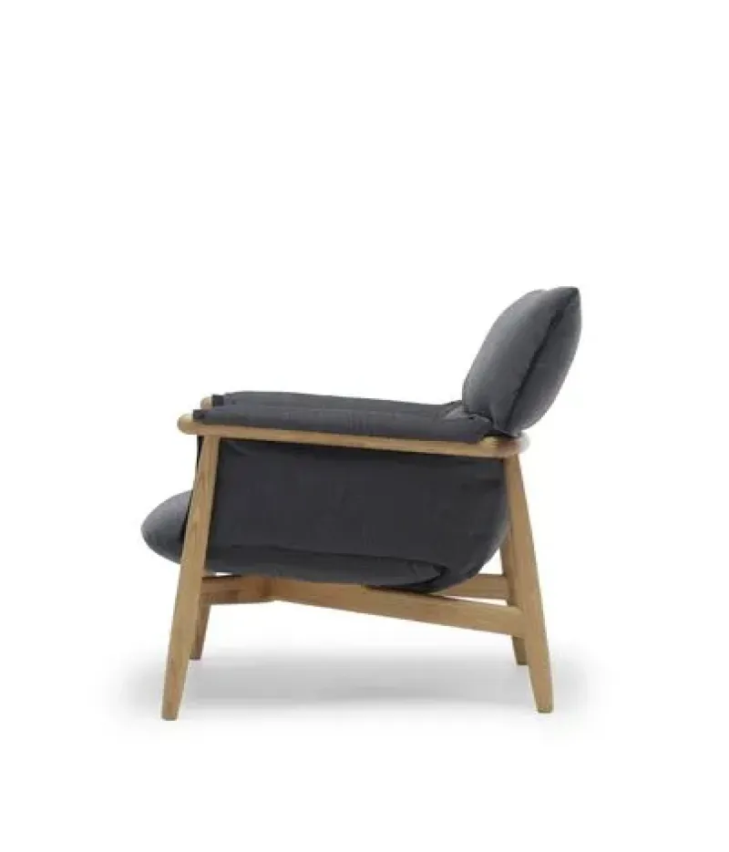 E015 Embrace Lounge - Carl Hansen w Mesmetric