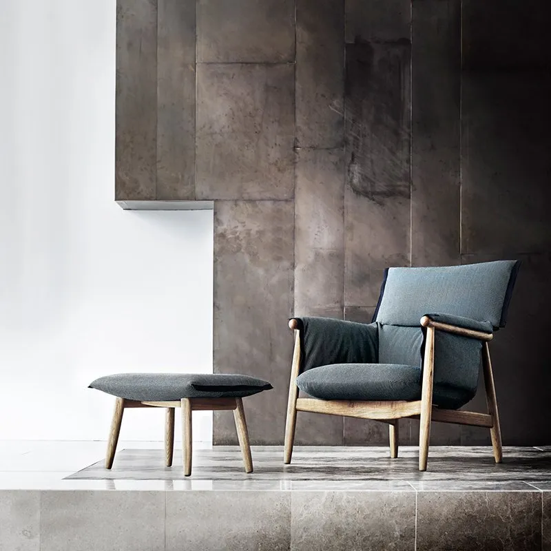 E016 Embrace footstool