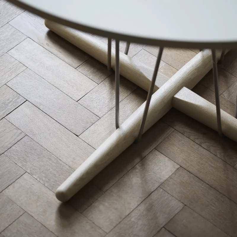 E020 Embrace - Carl Hansen w Mesmetric