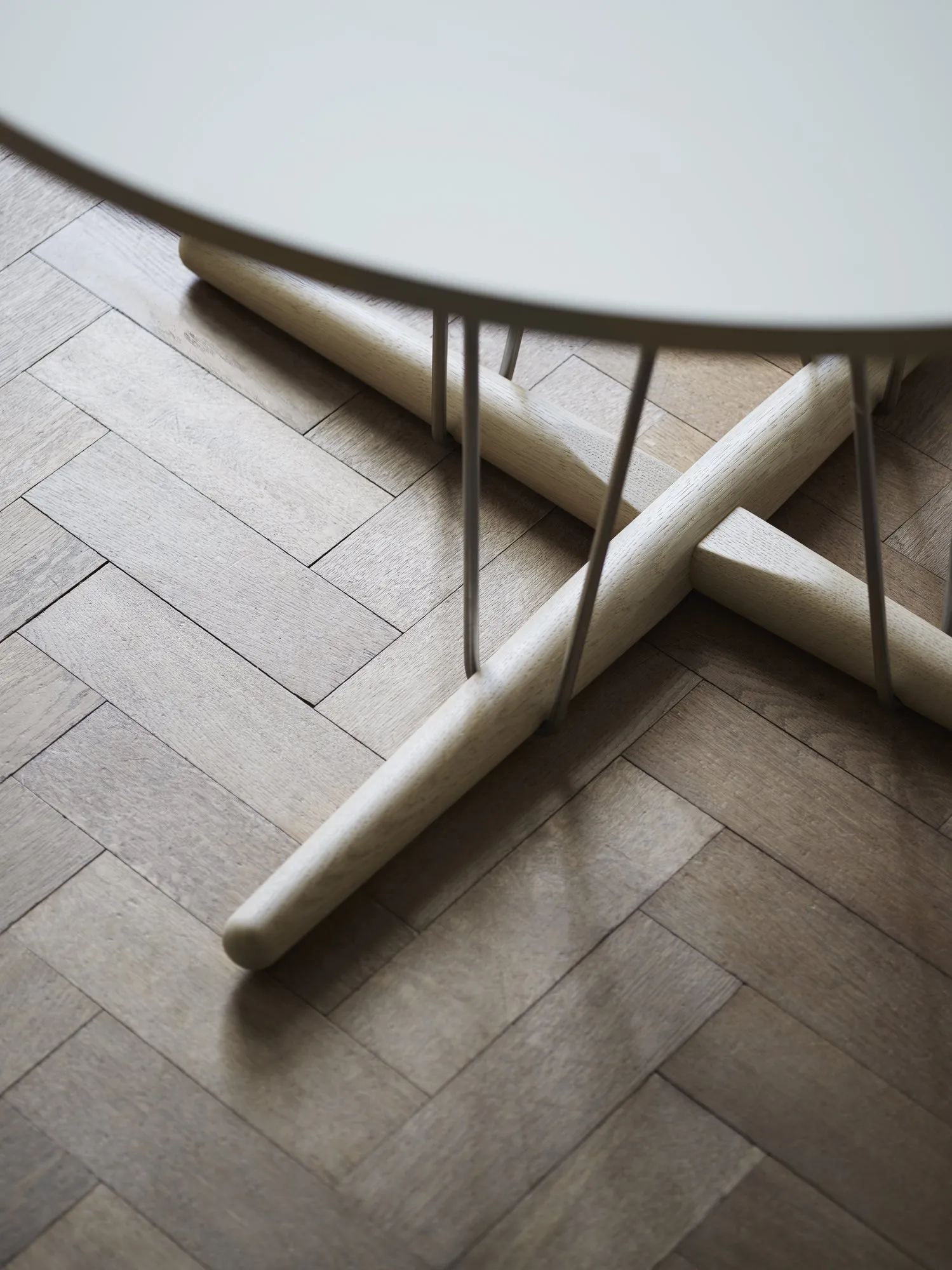 E020 Embrace - Carl Hansen w Mesmetric