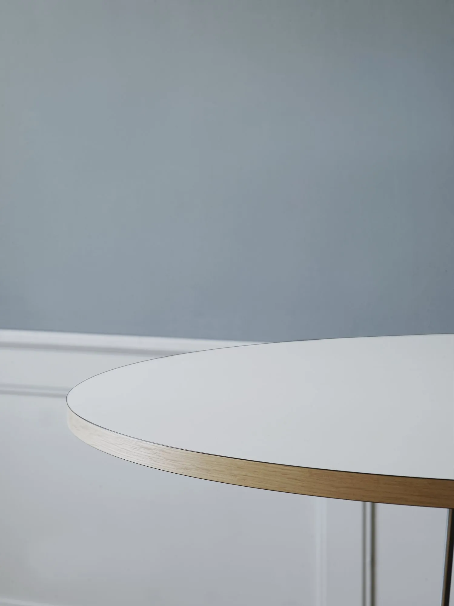 E020 Embrace - Carl Hansen w Mesmetric