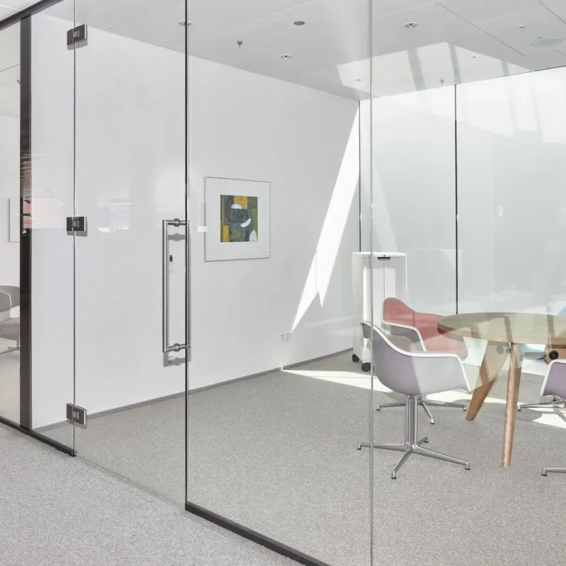Eames Plastic DAL RE Full Upholstery - Vitra w Mesmetric