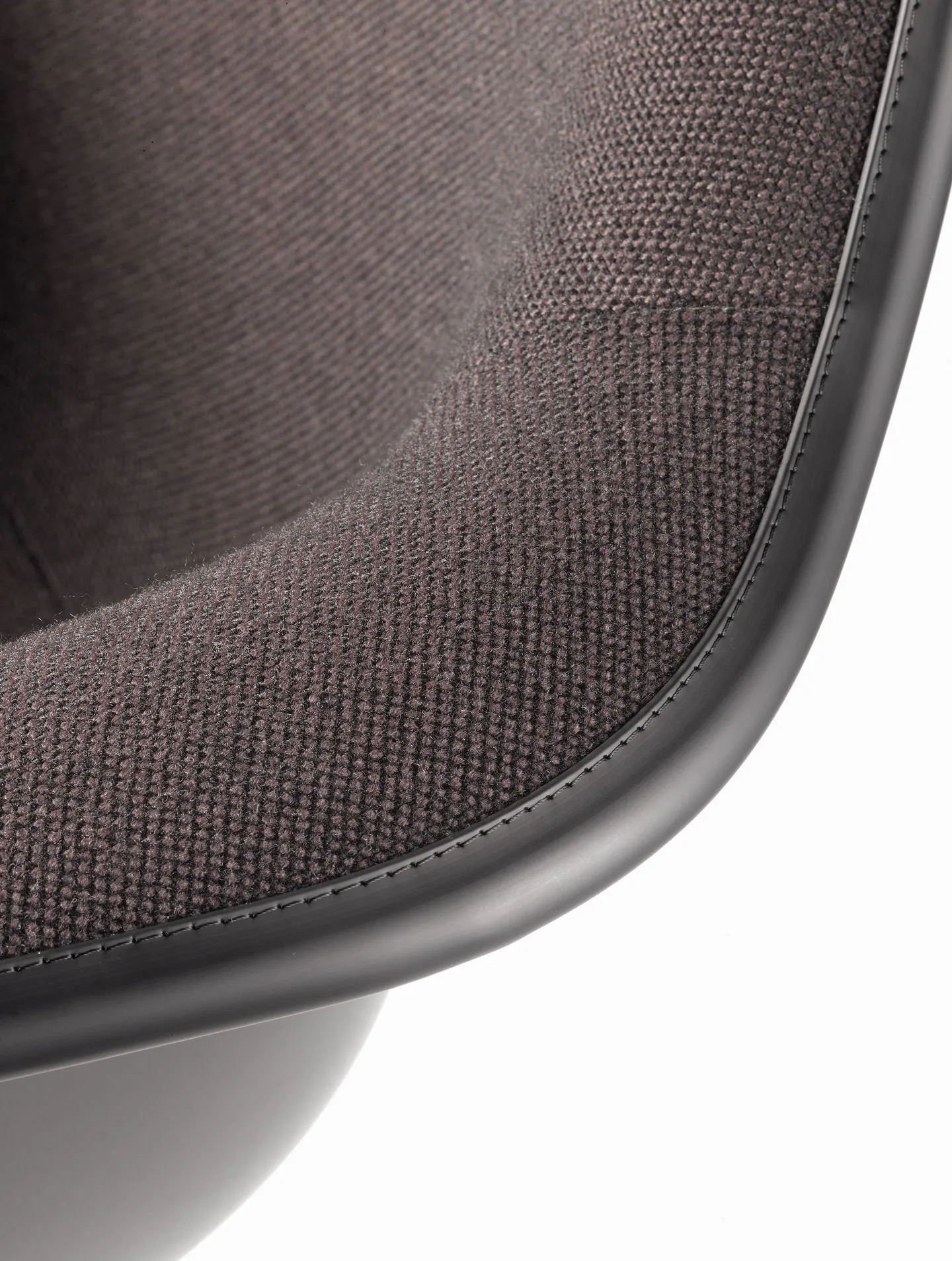 Eames Plastic DAL RE Full Upholstery - Vitra w Mesmetric