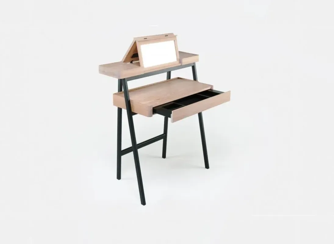 756 Tray Desk - De La Espada w Mesmetric