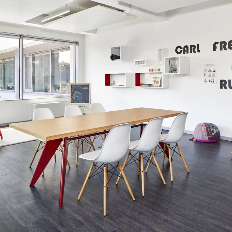 Eames Elephant