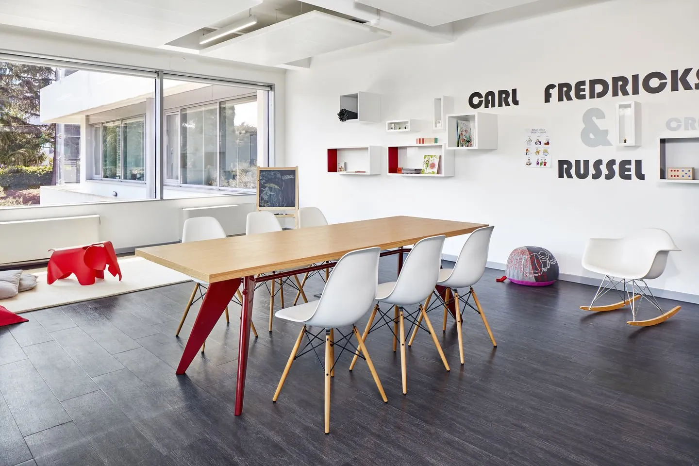 Eames Elephant