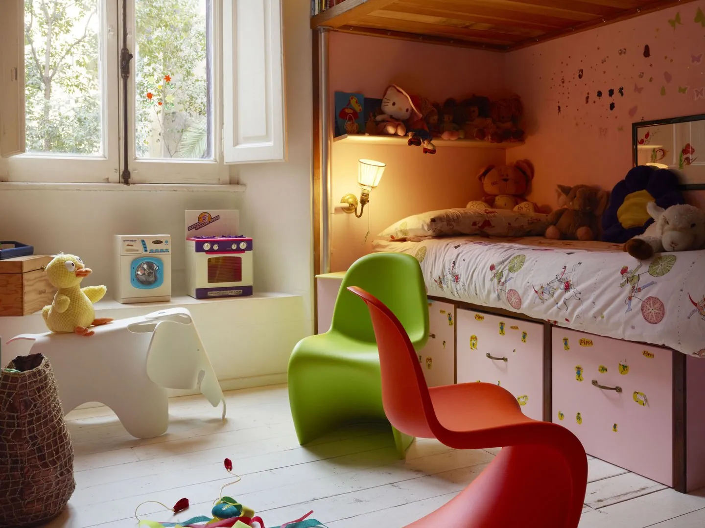 Eames Elephant