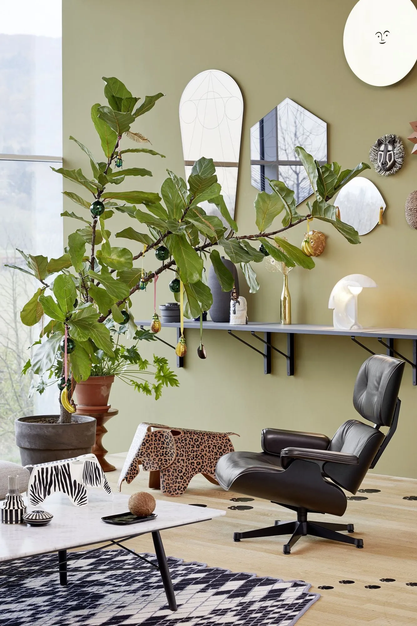 Eames Elephant