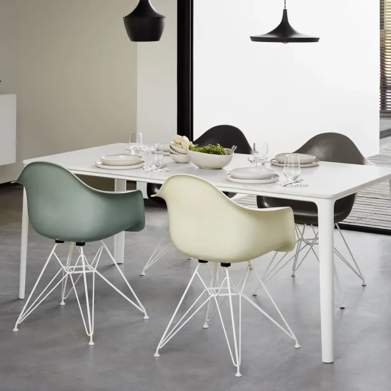 Eames Fiberglass DAR - Vitra w Mesmetric