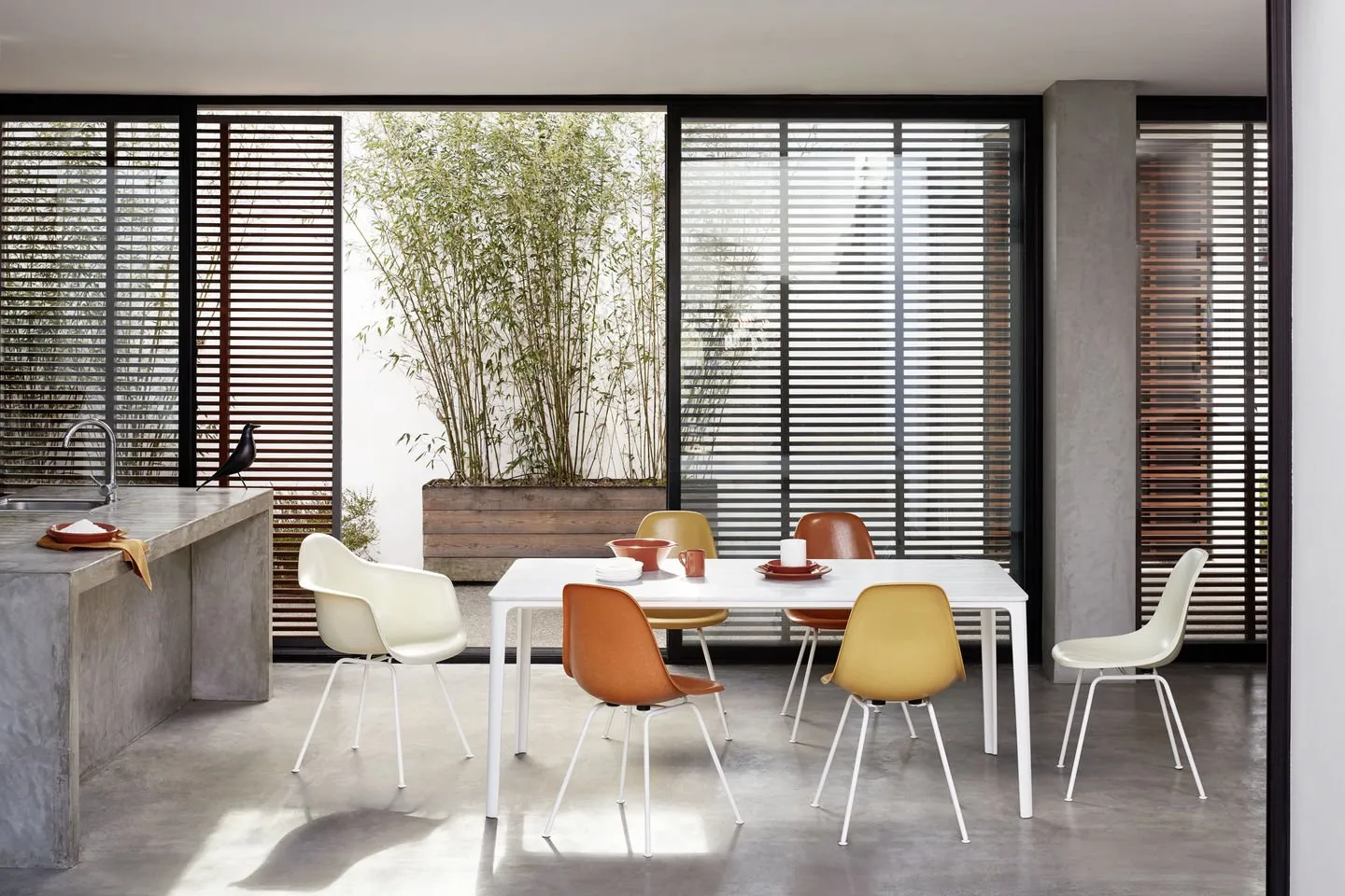 Eames Fiberglass DAX - Vitra w Mesmetric