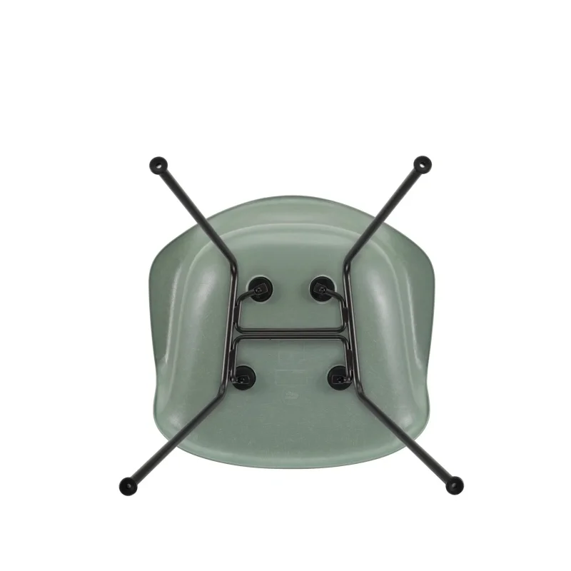 Eames Fiberglass DAX - Vitra w Mesmetric