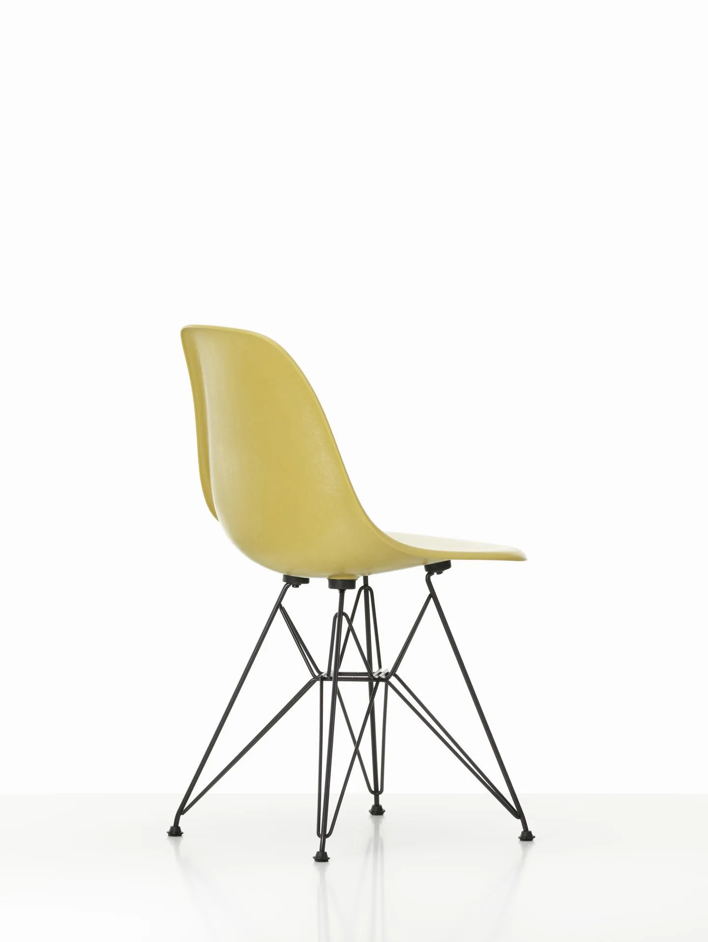 Eames Fiberglass DSR - Vitra w Mesmetric