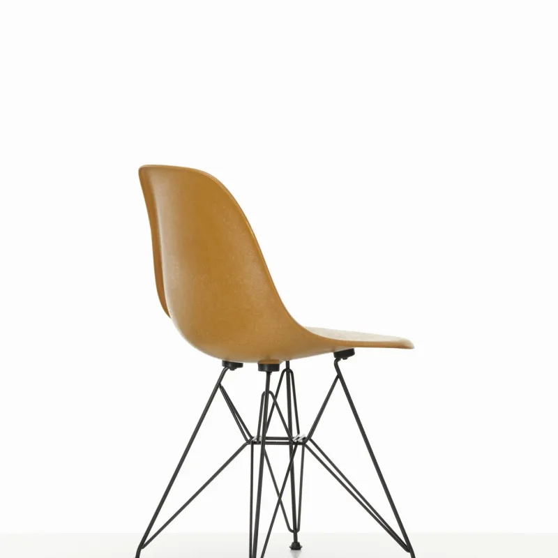 Eames Fiberglass DSR - Vitra w Mesmetric