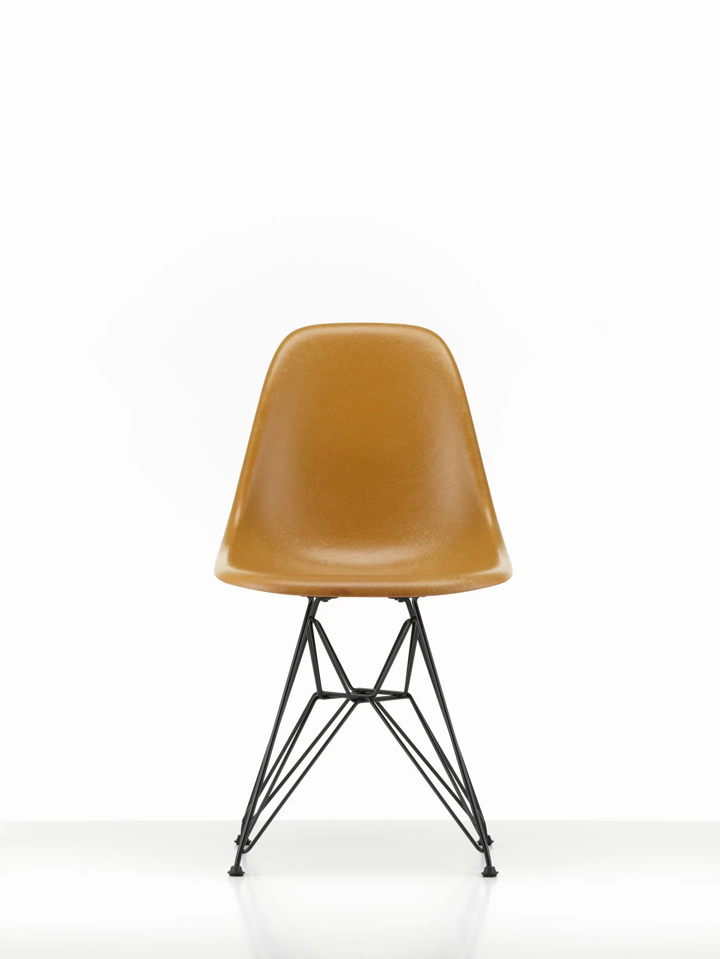 Eames Fiberglass DSR - Vitra w Mesmetric