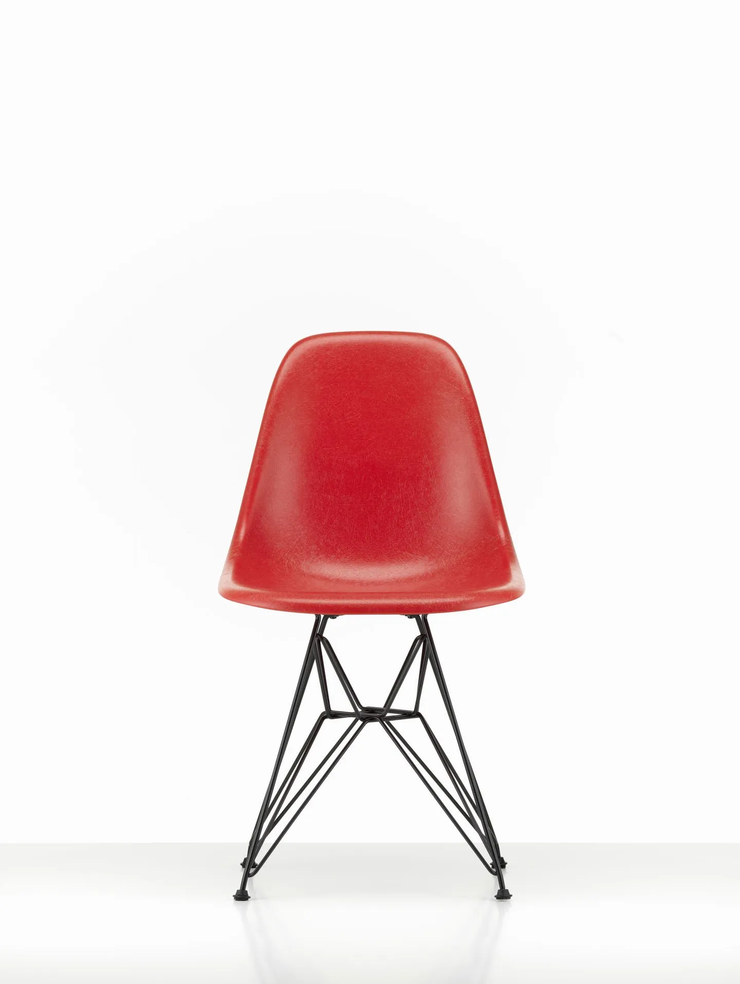Eames Fiberglass DSR - Vitra w Mesmetric