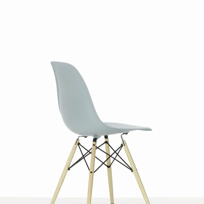 Eames Fiberglass DSW