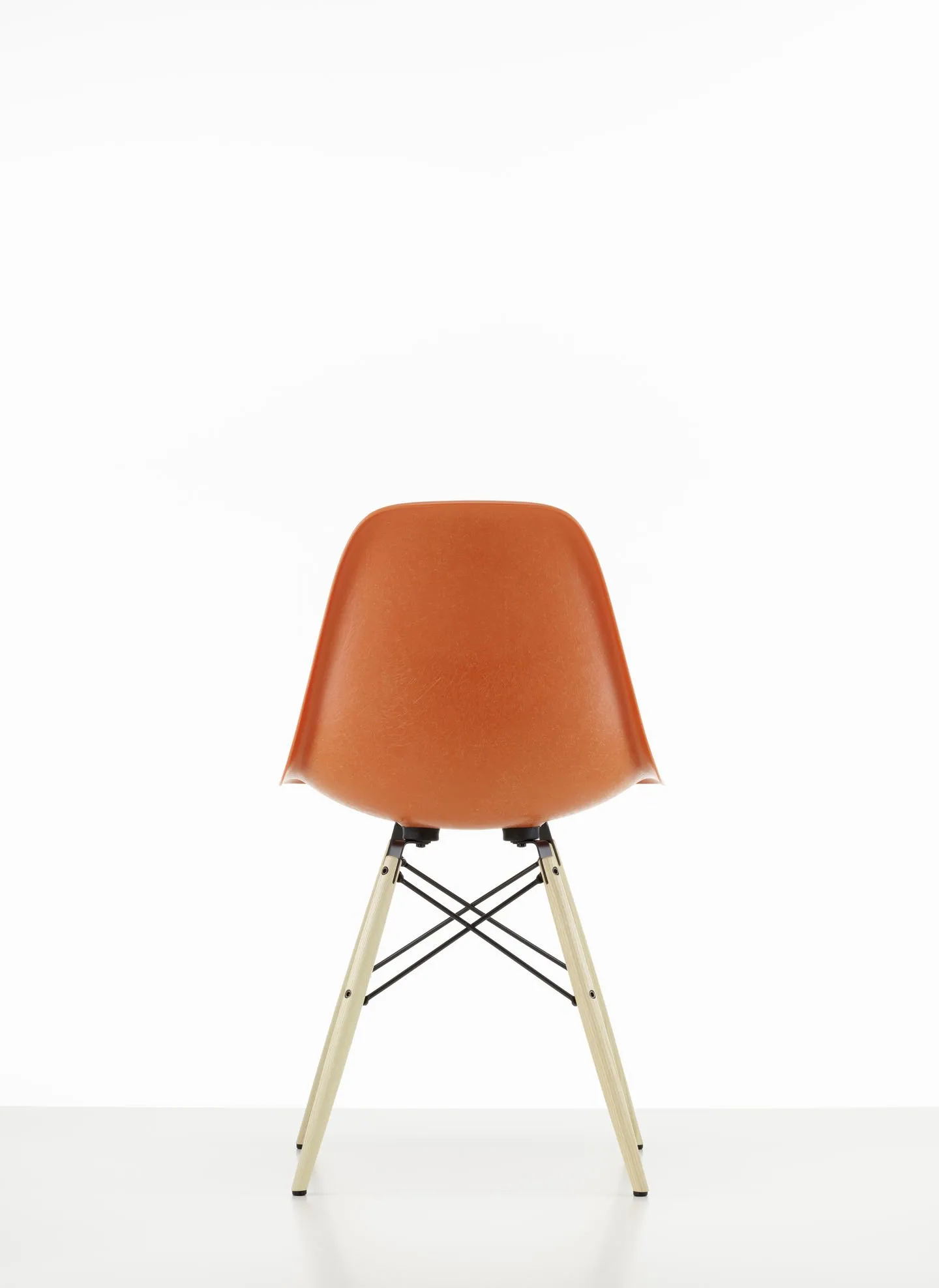 Eames Fiberglass DSW