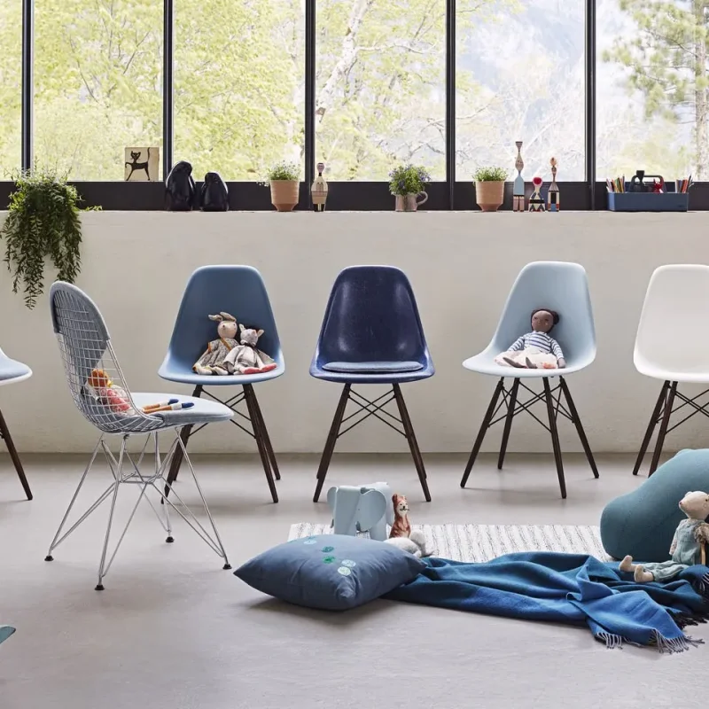 Eames Fiberglass DSW