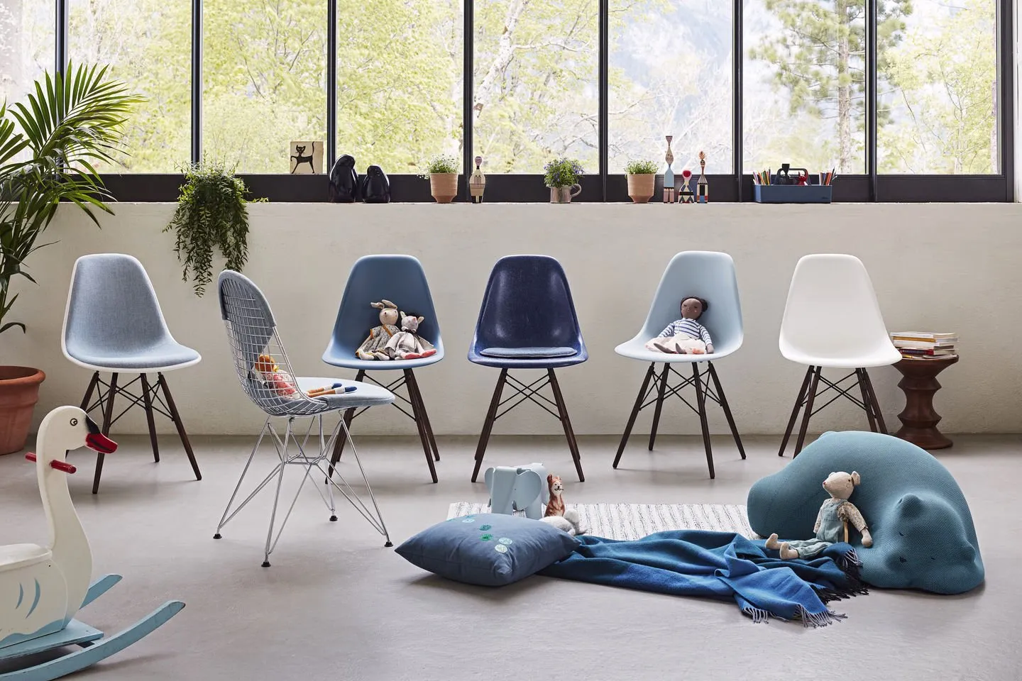 Eames Fiberglass DSW